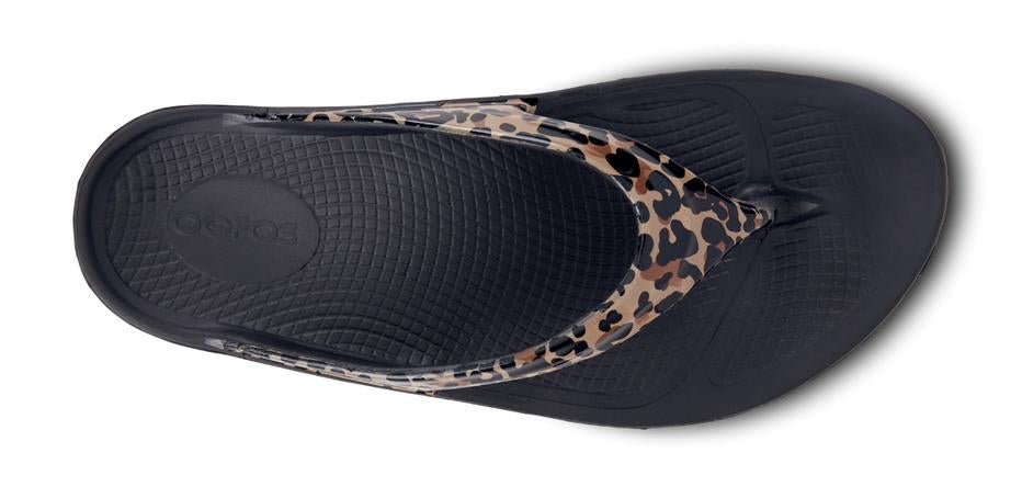 OOFOS OOLALA Leopard Print SIZE 6US – Shepparton Bowls Shop
