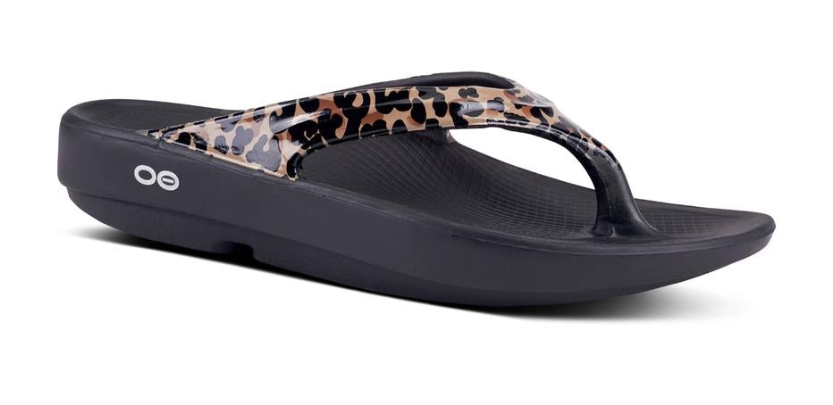 OOFOS OOLALA Leopard Print SIZE 6US – Shepparton Bowls Shop